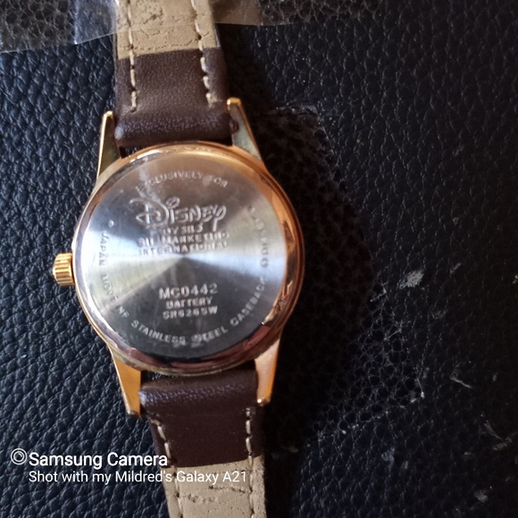 Watch - Picture 3 of 3